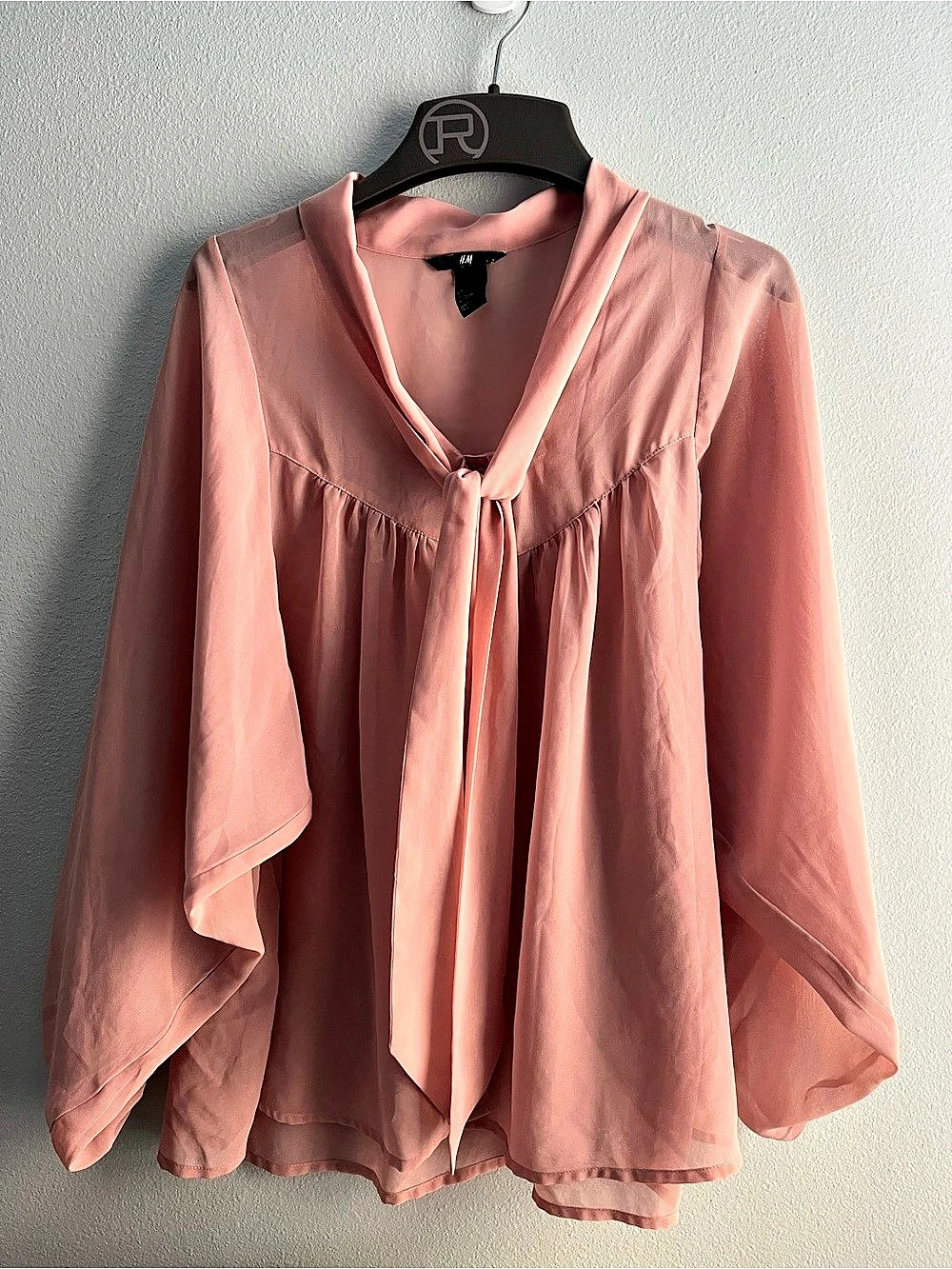 H&M Tie-Neck Chiffon Blouse Pink Size Medium